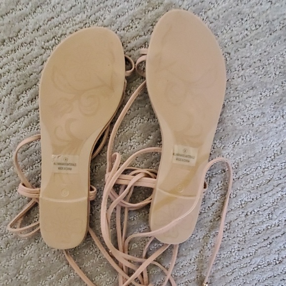 NWOT LULU'S LACE UP FLATS - Picture 5 of 5